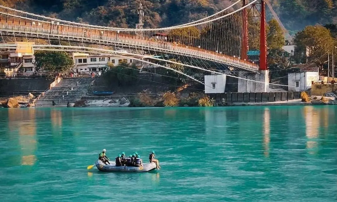 Suspension bridge Lakshman Jhula in Rishikesh
